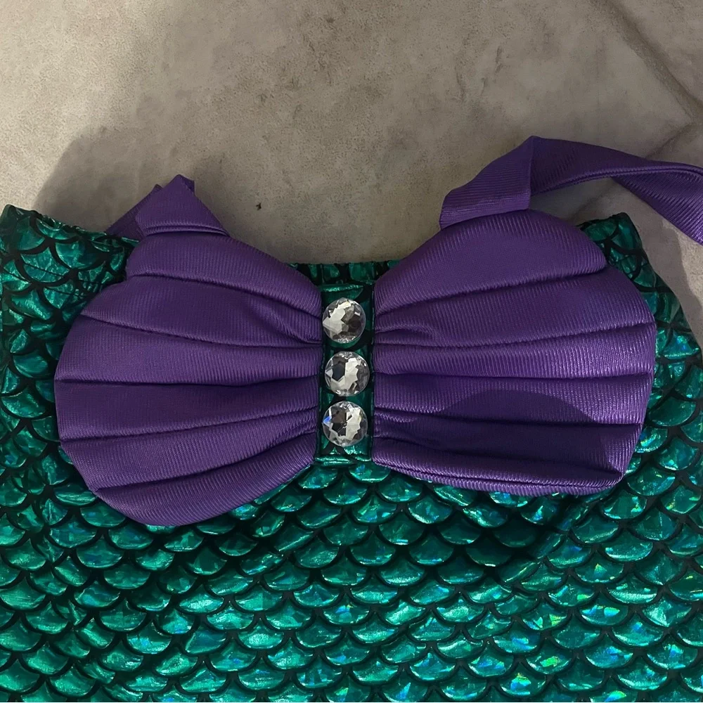 Girl’s green and purple mermaid costume. Jeweled top. Shiny. Chiffon skirt. NWT
